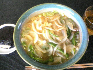 即席ラーメンとおにぎり