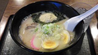 麺屋○文 （めんやまるぶん）