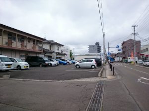 仙台の牛タン「萃萃（すいすい）」　お店からちょっと離れた駐車場。