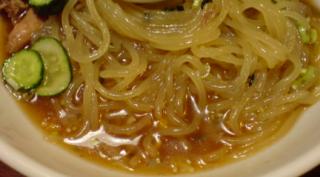 盛岡冷麺の老舗 もりしげ の濃厚スープ